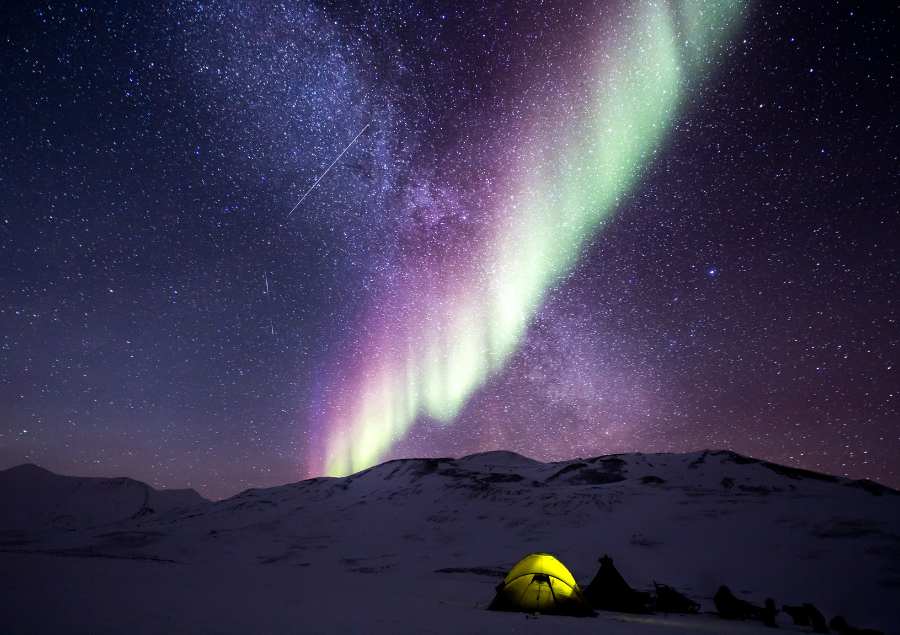 South Arm có đường chân trời rộng mở, ít ánh sáng nhân tạo thích hợp cho quá trình ngắm cực quang