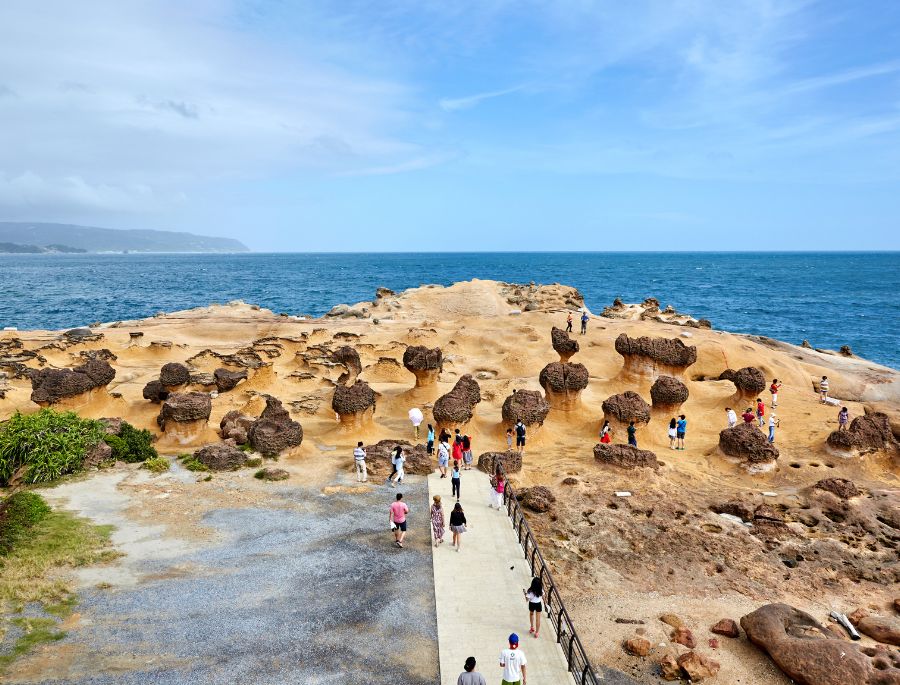 Công viên địa chất Dã Liễu là điểm đến duy nhất đến thời điểm hiện tại vẫn giữ được vẻ đẹp nguyên sơ và kỳ vĩ