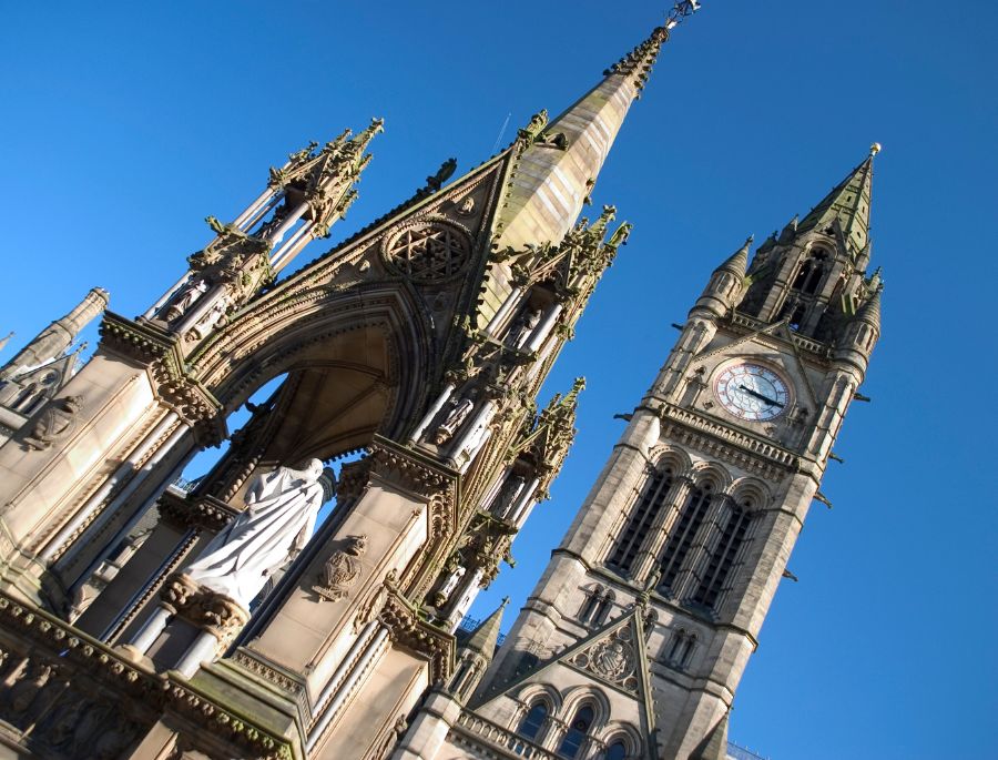 Tòa thị chính Manchester còn được xem là biểu tượng cho sự khát vọng tự do, dân chủ và sự khai phóng