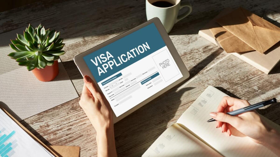 Để xin thành công visa du lịch Nhật Bản, bạn cần chuẩn bị một bộ hồ sơ đầy đủ và chính xác