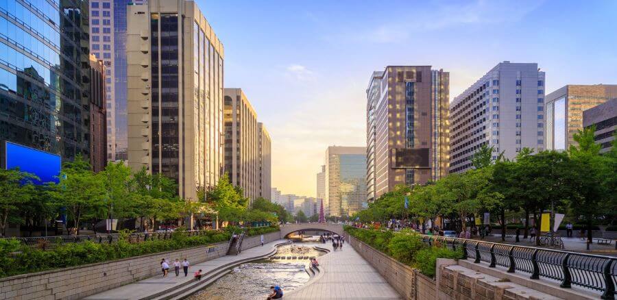 Cheonggyecheon là điểm đến lý tưởng để trốn khỏi nhịp sống hối hả của thành phố