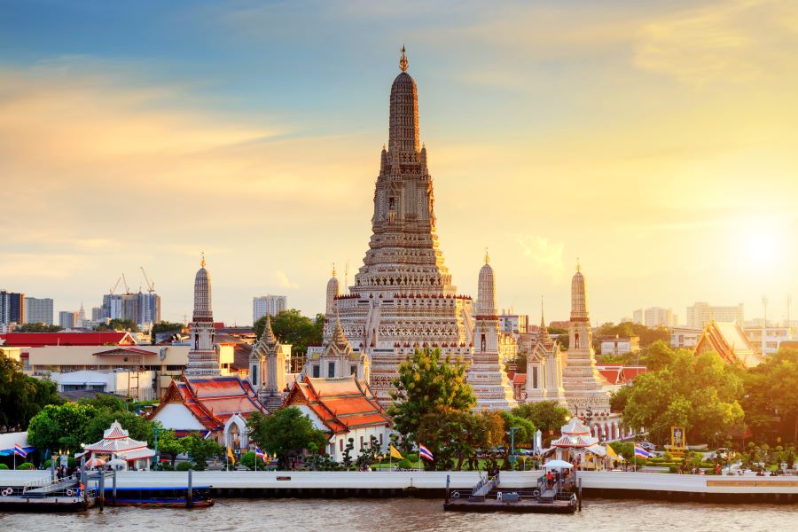 Wat Arun là công trình kiến trúc phật giáo lớn nhất tại Thái Lan