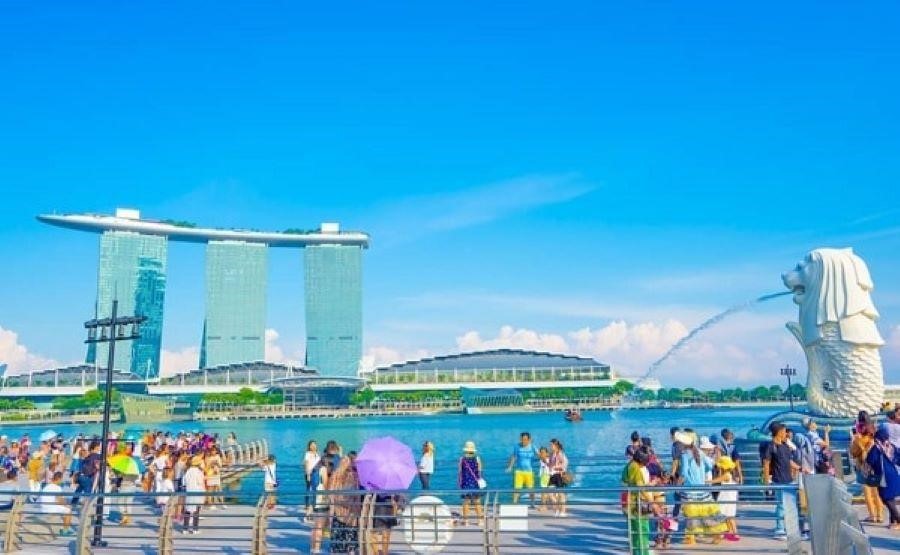 Hằng năm công viên Merlion thu hút hàng ngàn du khách quốc tế ghé thăm