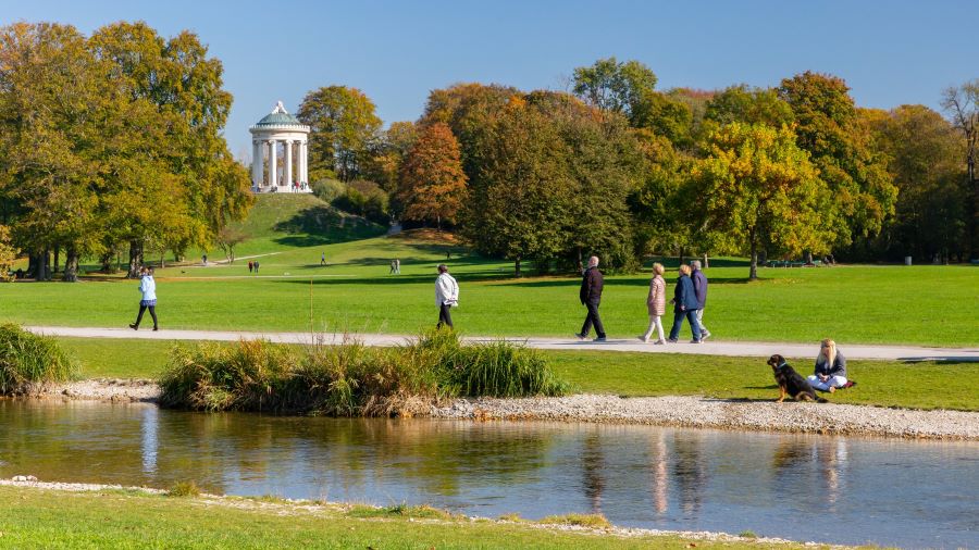 English Garden - công viên thực vật với quy mô lớn cùng hệ sinh thái cực kỳ đa dạng và phong phú