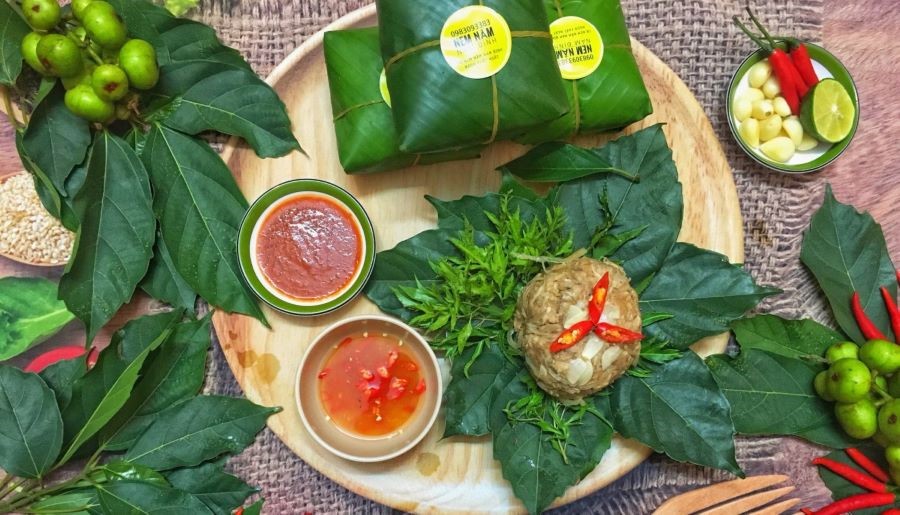 Nem Nắm là một món ăn không thể thiếu của người dân Nam Định