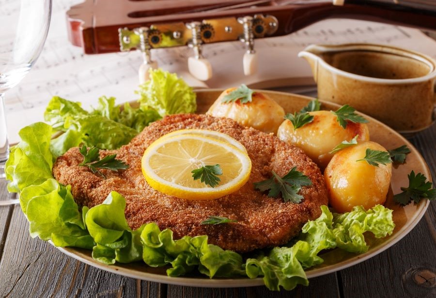 Schnitzel - thịt tẩm bột chiên giòn siêu hấp dẫn