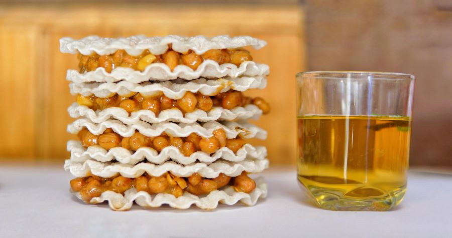 Kẹo cu đơ là món đặc sản trứ danh vùng đất Hà Tĩnh, hương vị thơm ngon hoàn toàn mới lạ