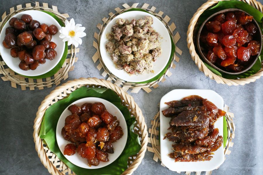 Ô mai có nhiều hương vị hấp dẫn khác nhau là món ăn vặt mang đậm nét ẩm thực đặc trưng của vùng đất Hà Thành