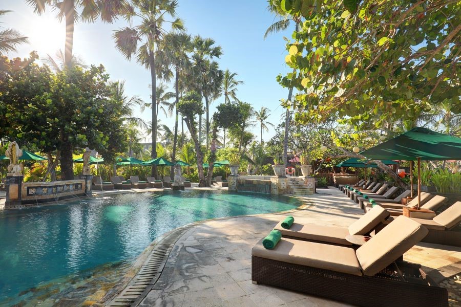 Ghé thăm biển Legian, du khách có thể trải nghiệm những khách sạn chất lượng