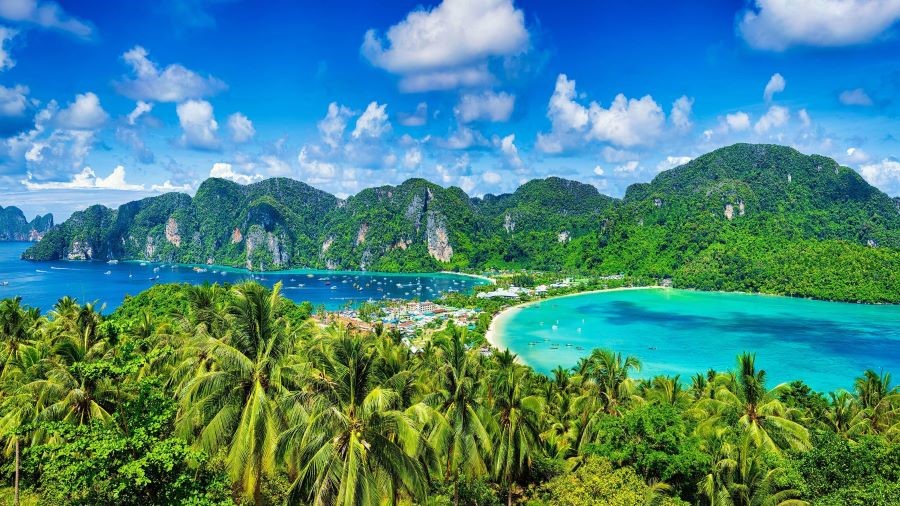 Đảo Koh Phi Phi được mệnh danh là thiên đường nghỉ dưỡng