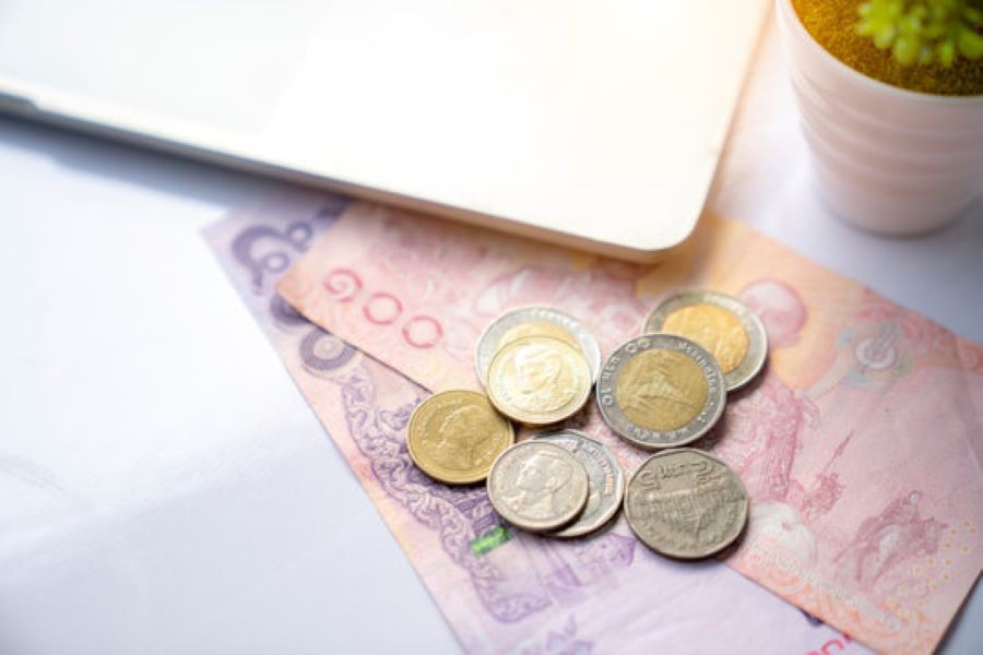 Bên cạnh tiền giấy, Thái Lan còn sử dụng cả tiền xu