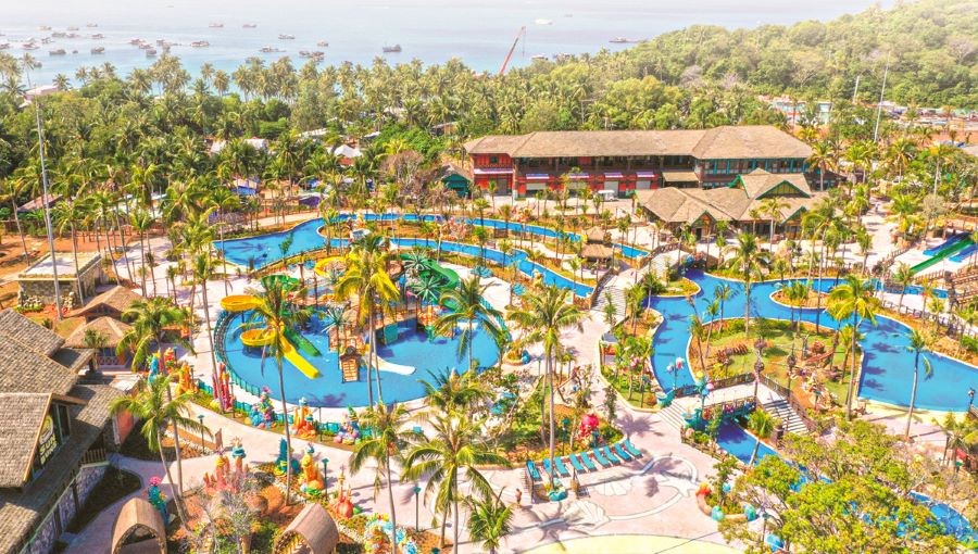 Sun World Phú Quốc là công viên chủ đề với nhiều hoạt động dưới nước