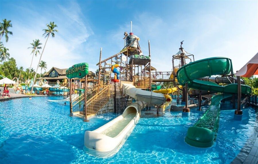 Sun World Phú Quốc là công viên chủ đề với nhiều hoạt động dưới nước