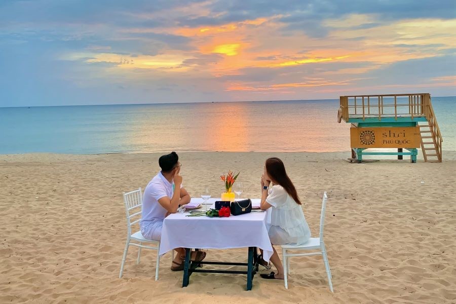 Thưởng lãm cảnh sắc hoàng hôn tại Phú Quốc