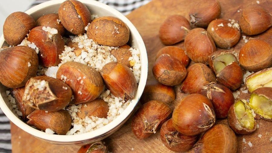 Hạt dẻ rang béo bùi, thơm nức mũi