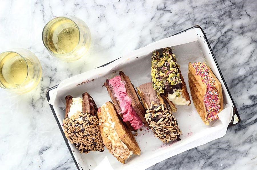 Waffle là một loại kem kẹp rất được yêu thích tại Hàn Quốc