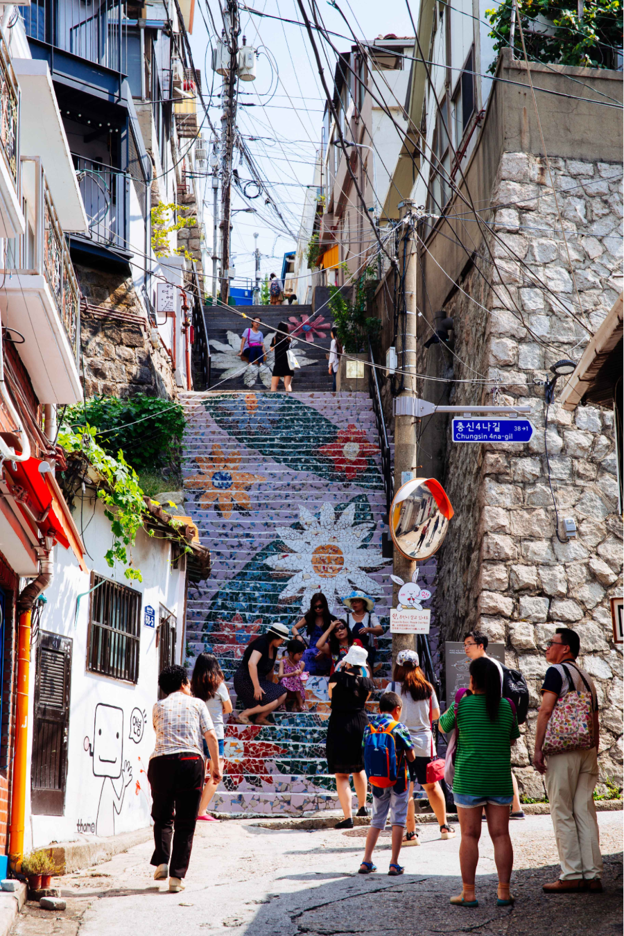 Điều làm nên sức hấp dẫn của Làng Ihwa chính là những bức tranh tường được vẽ tỉ mỉ trên mọi ngóc ngách của ngôi làng