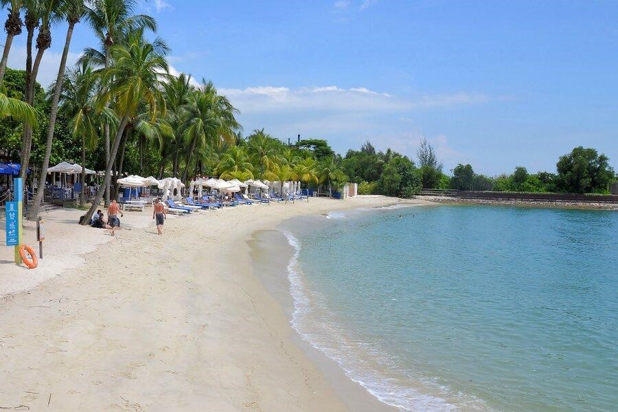Siloso Beach là bãi biển được lựa chọn phổ biến nhất