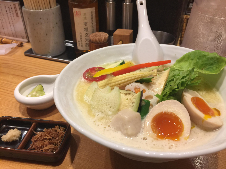 Kagari thu hút thực khách bởi không gian độc đáo và hương vị đầy mê hoặc giữa con phố tấp nập tại Tokyo