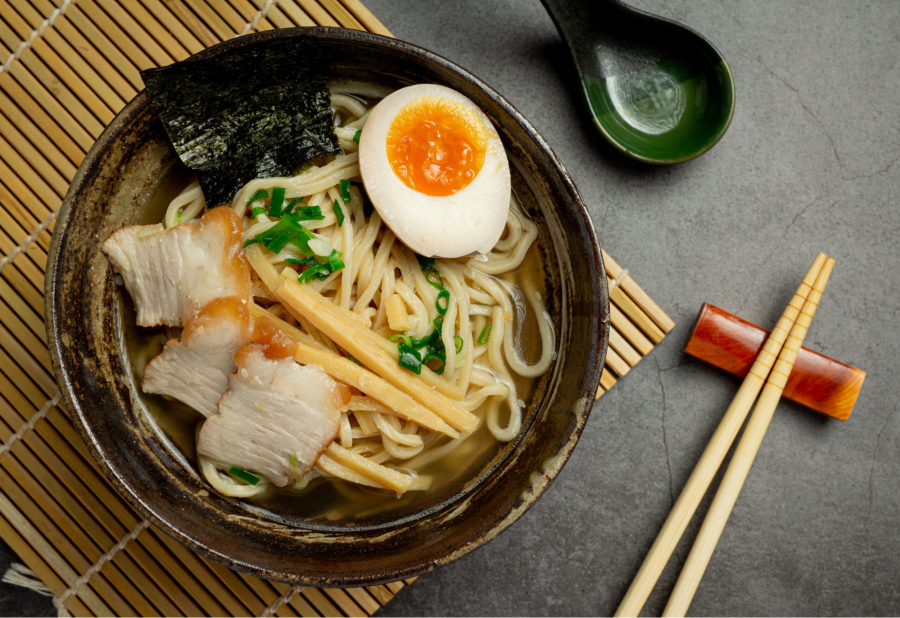 Kokumin Shokudo nổi tiếng với món mì Nama Shoyu Ramen trứ danh