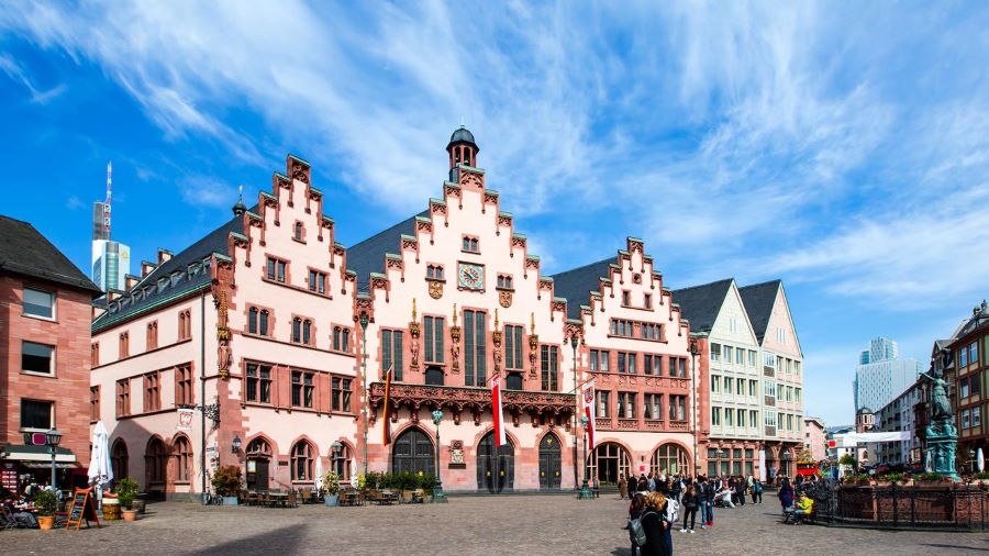 Tòa thị chính Römer - tọa độ tham quan và khám phá được yêu thích bậc nhất tại thành phố Frankfurt của Đức
