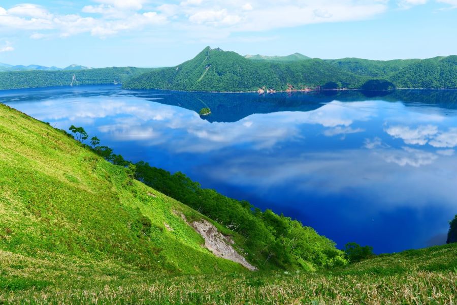 Vườn quốc gia Akan sở hữu cảnh quan thiên nhiên tươi đẹp diệu kỳ, hiếm nơi nào có được