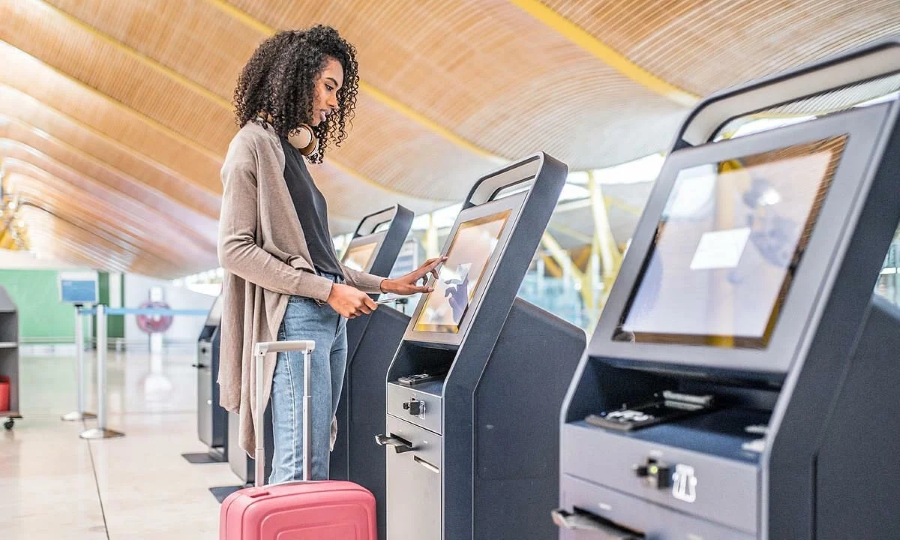 Đến sân bay sớm cũng là một trong những lưu ý khi đi du lịch mùa cao điểm mà bạn cần note lại