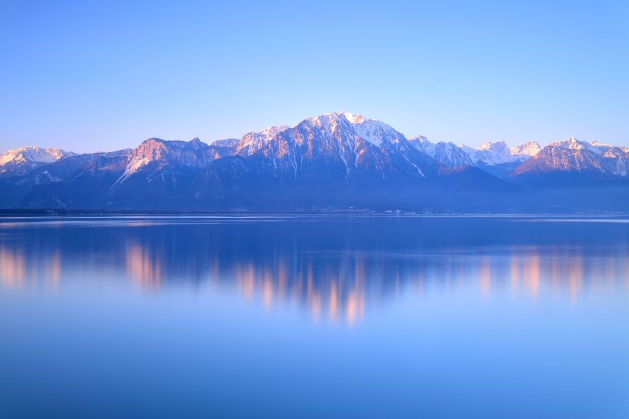 Vẻ đẹp vô thực của hồ Geneva làm say đắm trái tim biết bao du khách phương xa