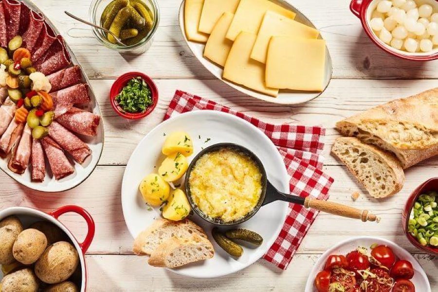 Ẩm thực Thụy Sĩ có sự pha trộn độc đáo với ẩm thực các nước lân cận