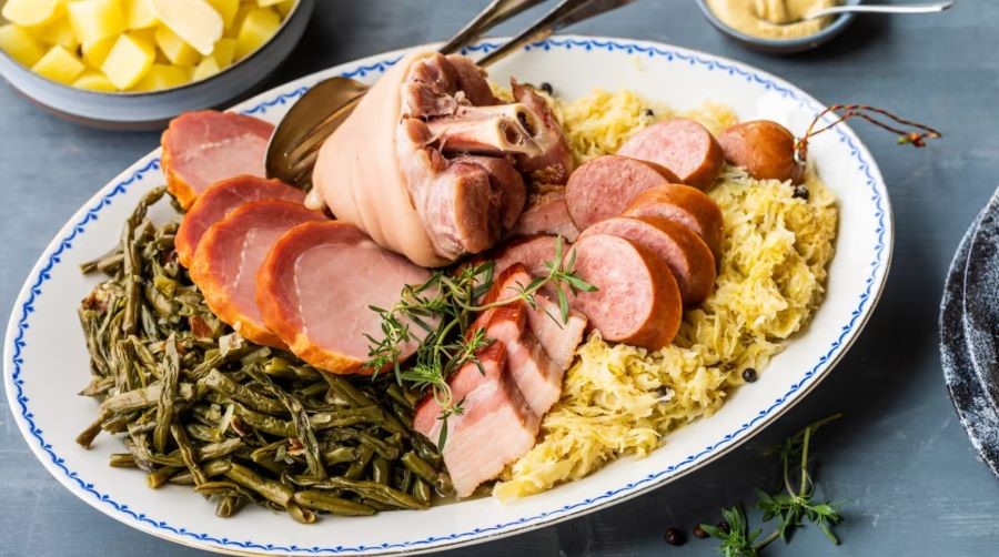 Bernese Platte - món ăn dành cho những thực khách yêu thích các món món thịt