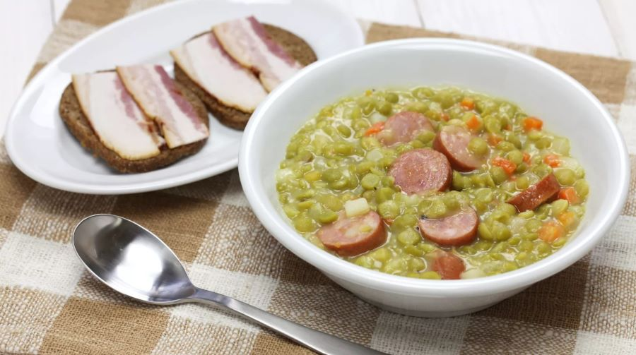 Snert là một trong những món súp được ưa chuộng nhất của người dân Hà Lan