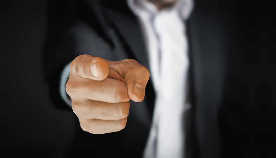 Chỉ tay vào người khác hoặc đồ vật được xem là hành vi cực kỳ thiếu tôn trọng tại Ấn 