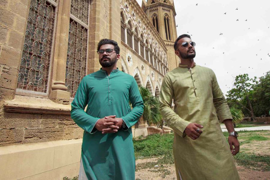 Du khách nam đến các quốc gia đạo Hồi cũng cần ăn mặc đúng chuẩn mực