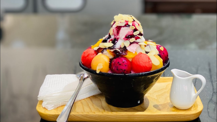 Bingsu trái cây là một trong những món tráng miệng mà bạn không nên bỏ qua