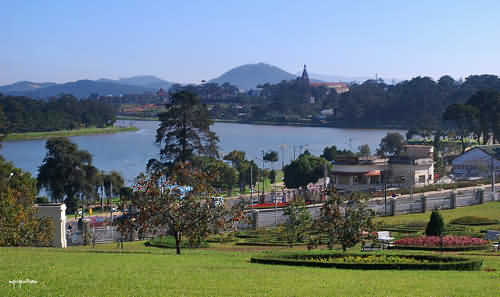 4 ho dep nhat tai Da Lat