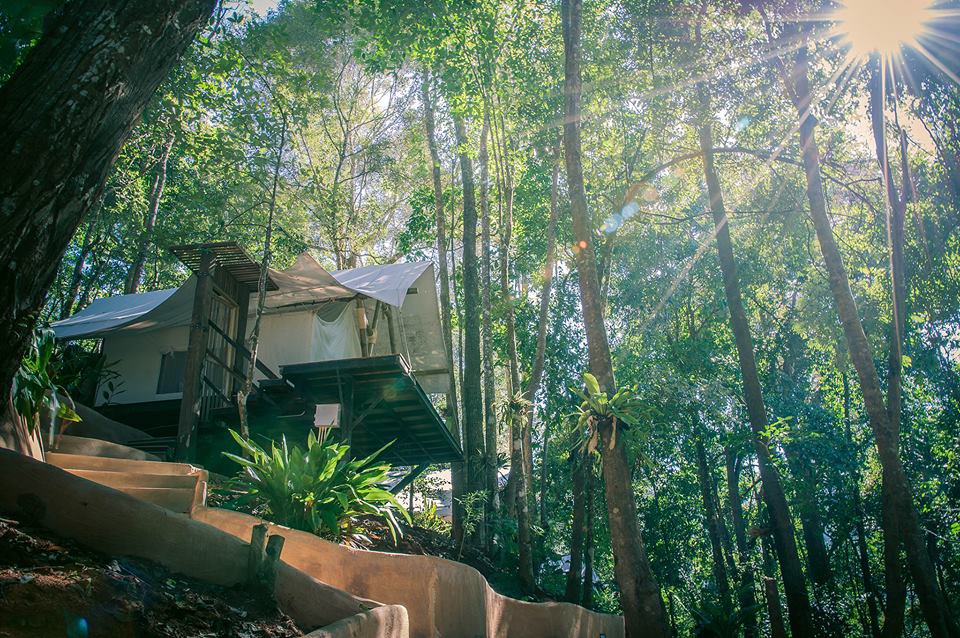 Lan Na Wild dành cho người thích tắm thỏa thân và ngủ lều