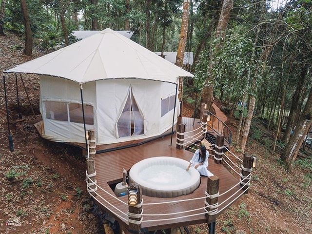 Lan Na Wild dành cho người thích tắm thỏa thân và ngủ lều