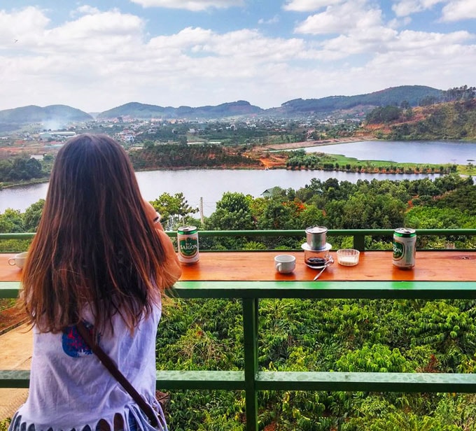 Mê Linh Coffee Garden-min