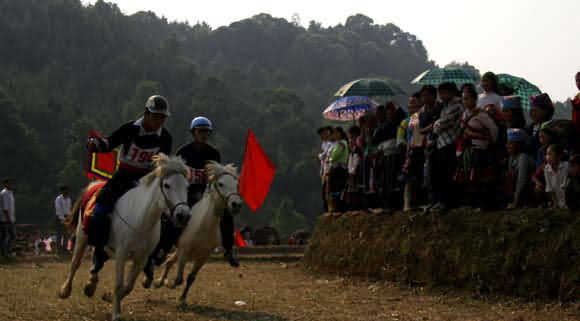 Ngay hoi sac xuan tren moi mien to quoc
