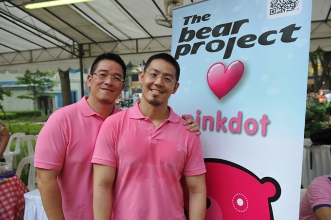 nguoi-dong-tinh-o-singapore-min