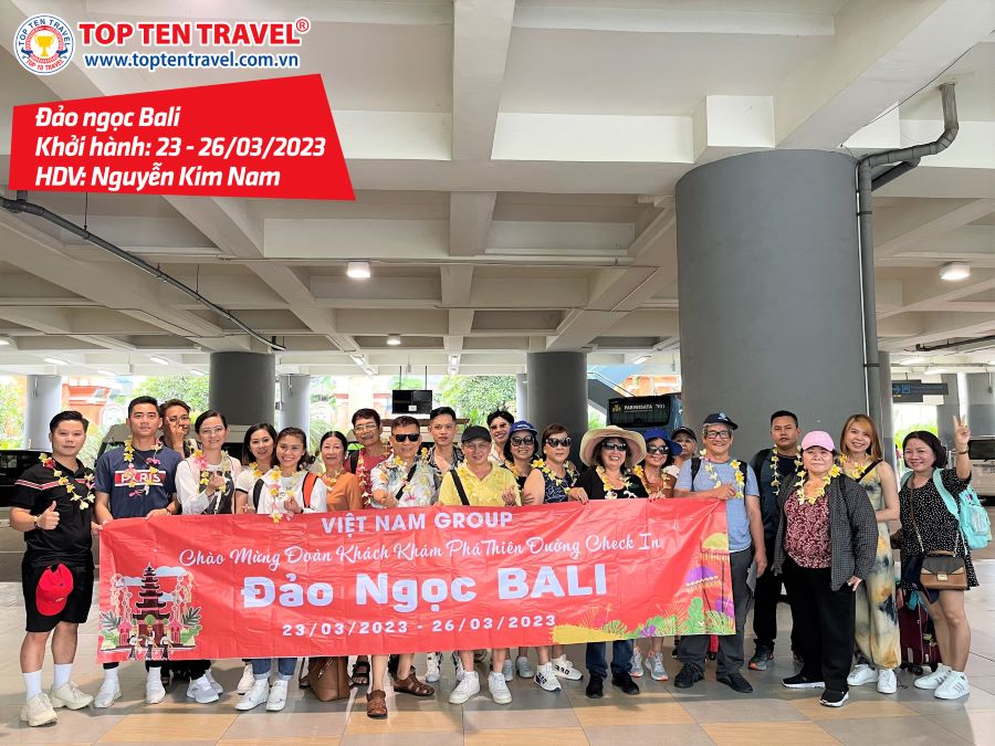 Tổng hợp hình đoàn tour du lịch khởi hành tháng 3 tại Top Ten Travel