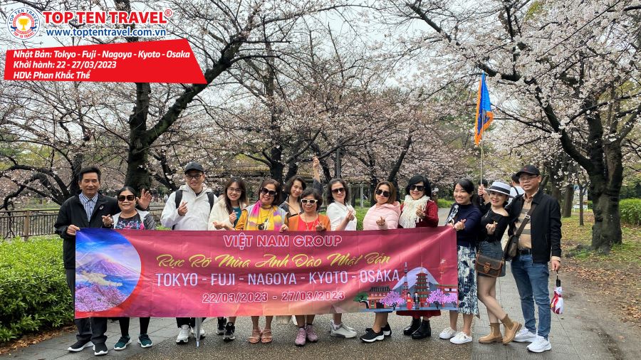 Tổng hợp hình đoàn tour du lịch khởi hành tháng 3 tại Top Ten Travel