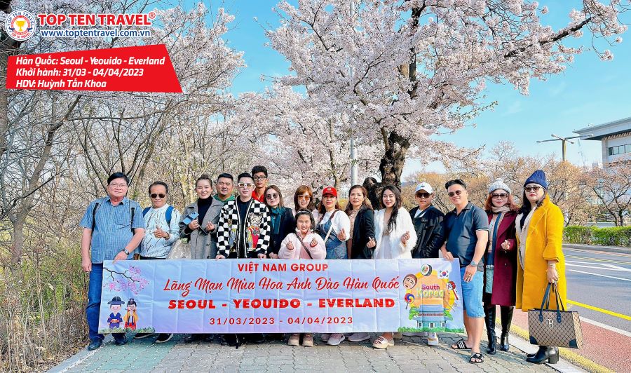 Tổng hợp hình đoàn tour du lịch khởi hành tháng 3 tại Top Ten Travel