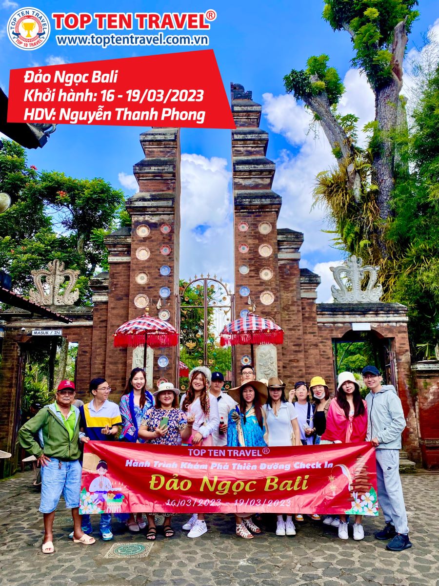 Tổng hợp hình đoàn tour du lịch khởi hành tháng 3 tại Top Ten Travel