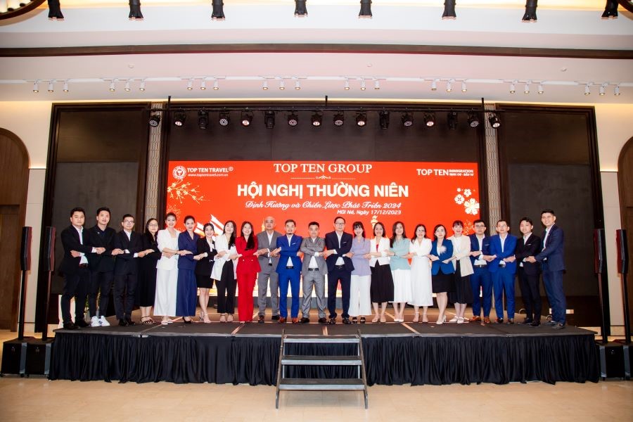 Ban Lãnh Đạo và Cấp Quản Lý các phòng ban của Top Ten Travel