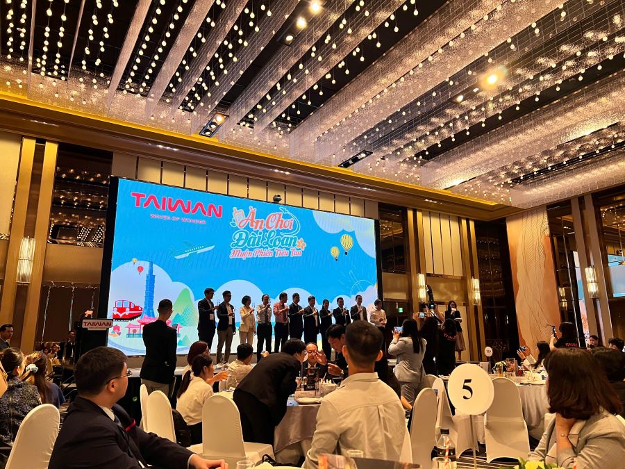 Buổi hội nghị có sự tham gia của hơn 30 đại diện đến từ các doanh nghiệp lữ hành Đài Loan