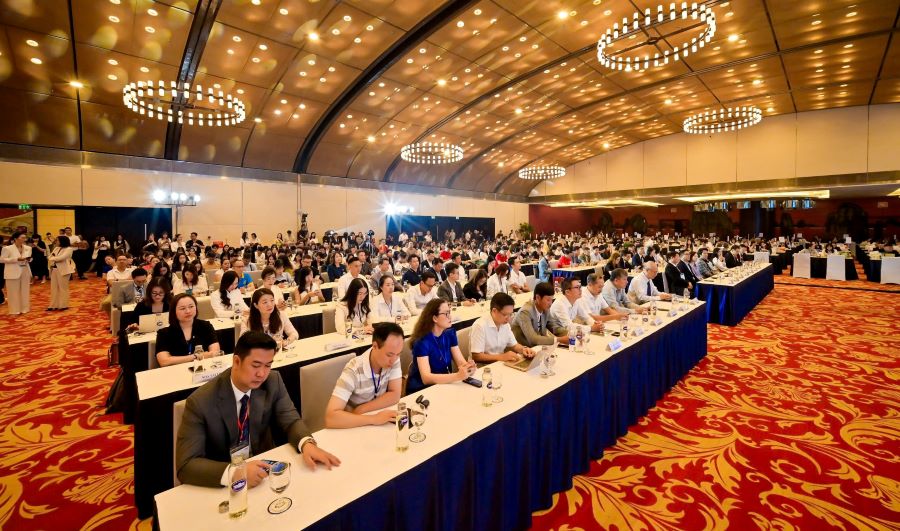 Các đại biểu tham dự sự kiện MICE EXPO