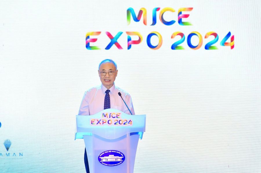 Chủ tịch Hiệp hội Du lịch Việt Nam Vũ Thế Bình phát biểu tại sự kiện