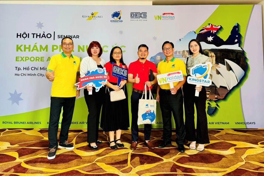 Ông Nguyễn Văn Toàn – Phó Tổng Giám Đốc Top Ten Travel tham dự hội thảo  “Khám phá nước Úc”