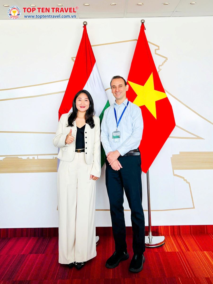 Sựu kết hợp giữa Top Ten Travel và Đại Sứ Quán Hungary sẽ là bước đệm vững chắc để phát triển các dòng tour Hungary trong năm 2025